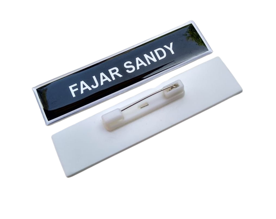 NAME TAG PENITI
